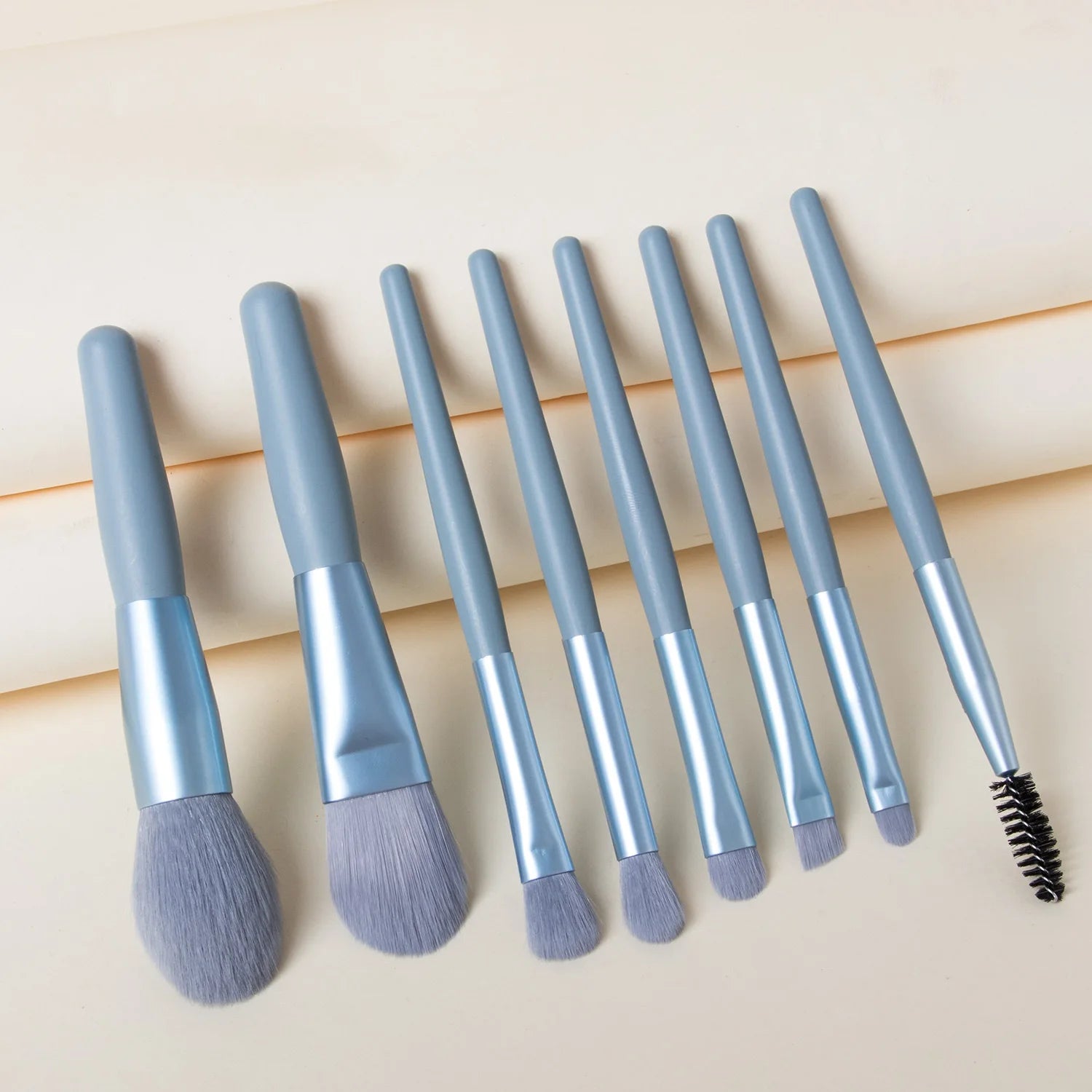 8Pcs Makeup Brush Set Makeup Concealer Brush Blush Loose Powder Brush Eye Shadow Highlighter Foundation Brush Beauty Tools