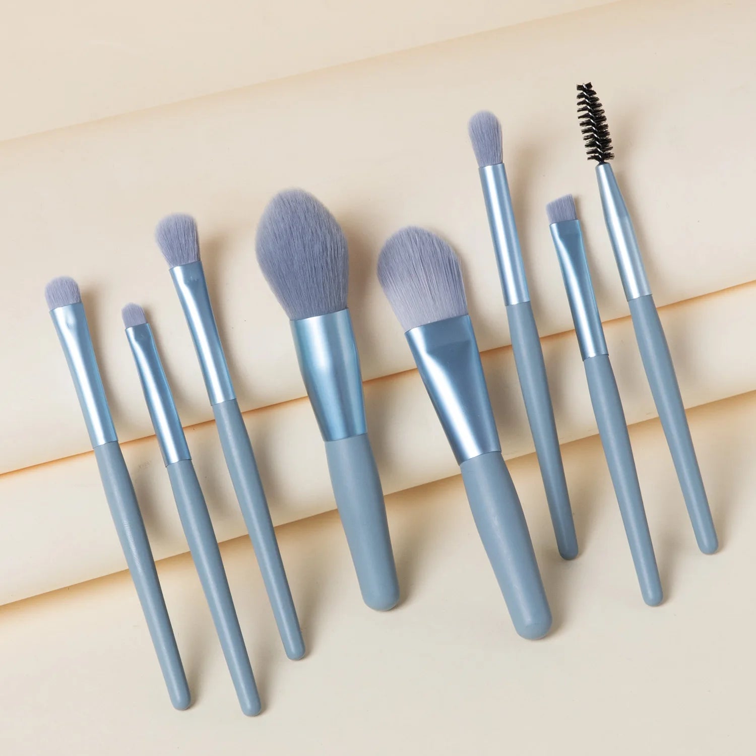 8Pcs Makeup Brush Set Makeup Concealer Brush Blush Loose Powder Brush Eye Shadow Highlighter Foundation Brush Beauty Tools