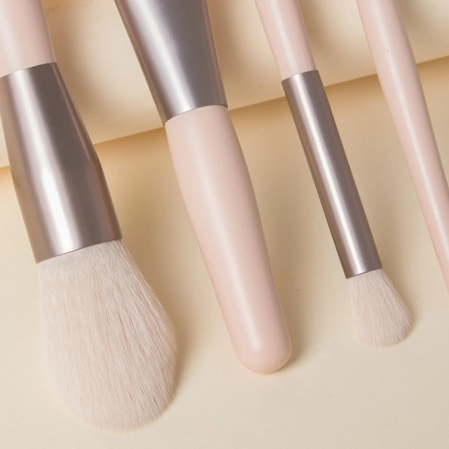 8Pcs Makeup Brush Set Makeup Concealer Brush Blush Loose Powder Brush Eye Shadow Highlighter Foundation Brush Beauty Tools